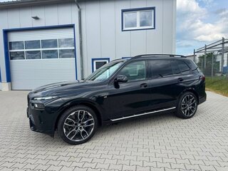 2025 BMW X7 40d I (G07) Рестайлинг, чёрный, 13850000 рублей, вид 3