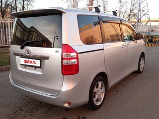 2011 Toyota Noah II (R70), серый, 1300000 рублей, вид 5