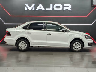 2019 Volkswagen Polo V Рестайлинг, белый, 920000 рублей, вид 4