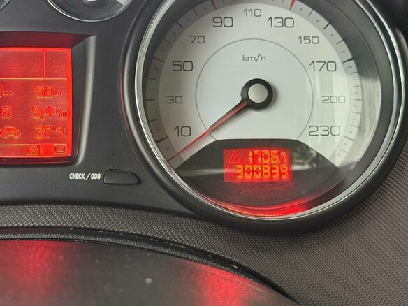 2008 Peugeot 308 I, серый, 555555 рублей - вид 7