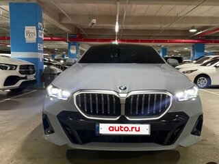 2026 BMW 5 серии 523d xDrive VIII (G60/G61/G68), серебристый, 7817523 рублей, вид 2