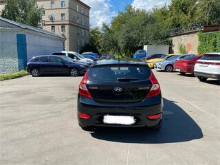 2013 Hyundai Solaris I, чёрный, 725000 рублей, вид 5