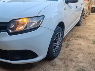 2018 Renault Logan II, белый, 475000 рублей, вид 1