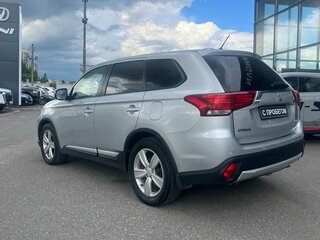 2016 Mitsubishi Outlander III Рестайлинг 2, серебристый, 1349000 рублей, вид 4
