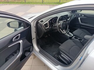 2019 Kia Ceed III, серебристый, 1900000 рублей, вид 5
