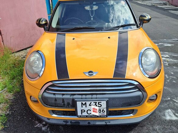 2015 Mini Hatch One III (F55/F56), жёлтый, 1350000 рублей - вид 1