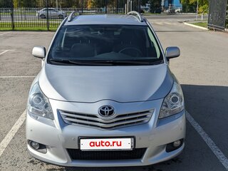 2012 Toyota Verso I, серебристый, 1700000 рублей, вид 2