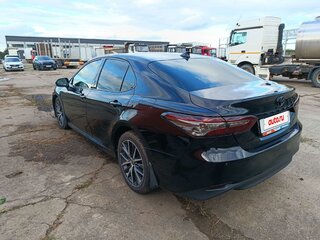 2021 Toyota Camry VIII (XV70) Рестайлинг, чёрный, 2434700 рублей, вид 4