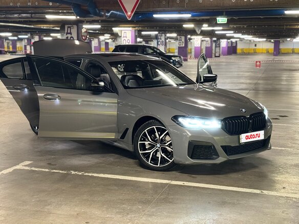 2022 BMW 5 серии 520d xDrive VII (G30/G31/G38) Рестайлинг, серый, 4400000 рублей - вид 6