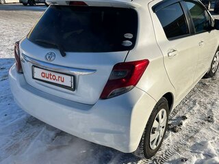 2015 Toyota Vitz III (XP130) Рестайлинг, белый, 780000 рублей, вид 5