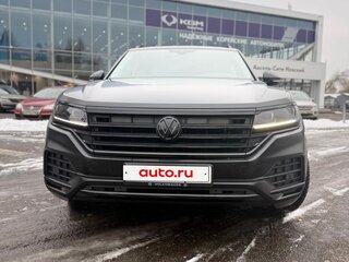 2020 Volkswagen Touareg III, серый, 4500000 рублей, вид 3