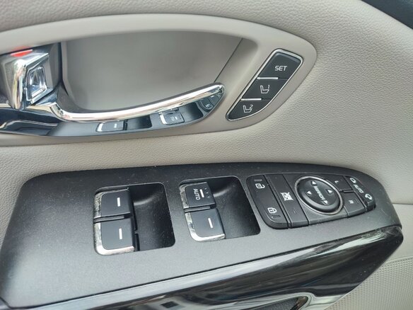 2020 Kia Carnival III, белый, 3700000 рублей - вид 24