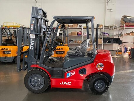 2025 JAC CPCD35, красный, 1490000 рублей, вид 1