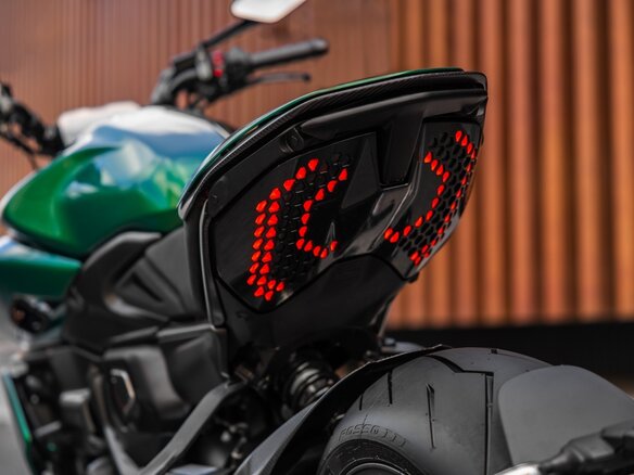 2024 Ducati Diavel V4, зелёный, 9900000 рублей - вид 14