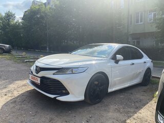 2018 Toyota Camry VIII (XV70), белый, 2850000 рублей, вид 1
