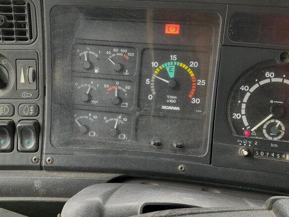 1997 Scania P-series, белый, 2400000 рублей - вид 1