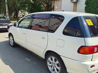 1998 Toyota Ipsum I (M10), белый, 400000 рублей, вид 5