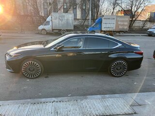 2020 Lexus ES 250 VII, чёрный, 4400000 рублей, вид 4