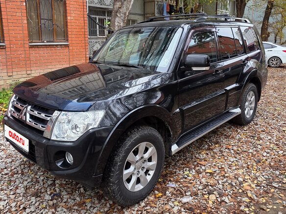 2012 Mitsubishi Pajero IV Рестайлинг 1, чёрный, 1600000 рублей