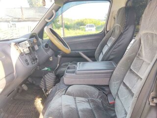 2001 Nissan Caravan IV (E25), белый, 430000 рублей, вид 4