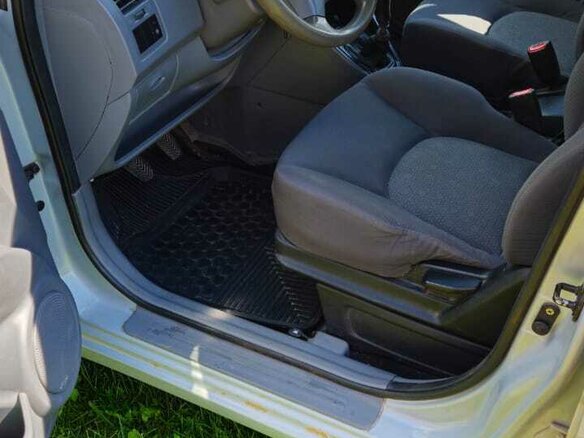 2004 Hyundai Matrix I, серебристый, 249999 рублей - вид 8