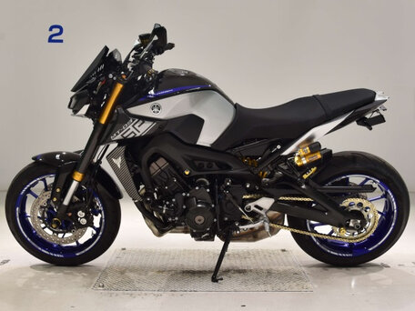2020 Yamaha MT-09 (FZ-09), чёрный, 900000 рублей, вид 3