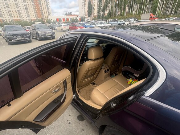 2009 BMW 3 серии 330i xDrive V (E90/E91/E92/E93) Рестайлинг, чёрный, 900000 рублей - вид 6
