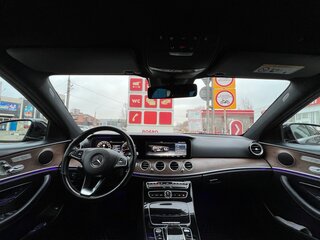 2016 Mercedes-Benz E-Класс 200 V (W213, S213, C238), чёрный, 2590000 рублей, вид 5