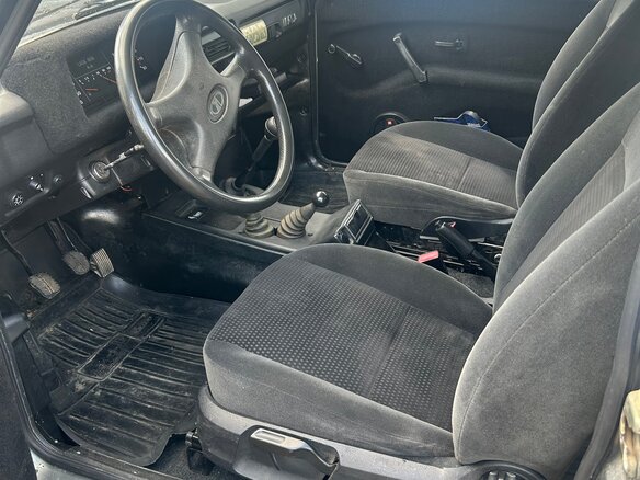 2005 Lada (ВАЗ) 2131 (4x4) I, серый, 390000 рублей - вид 4