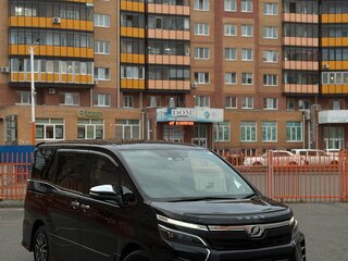 2018 Toyota Voxy III (R80) Рестайлинг, фиолетовый, 2790000 рублей, вид 3