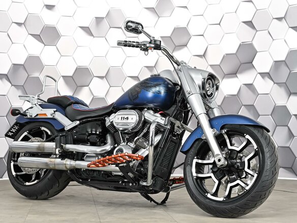 2018 Harley-Davidson Fat Boy, синий, 1757000 рублей