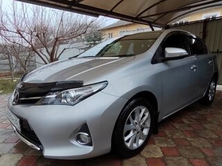 2013 Toyota Auris II, серебристый, 1100000 рублей, вид 2