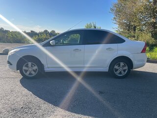 2011 Ford Focus II Рестайлинг, белый, 650000 рублей, вид 5