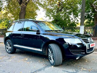 2008 Volkswagen Touareg I Рестайлинг, чёрный, 1100000 рублей, вид 2
