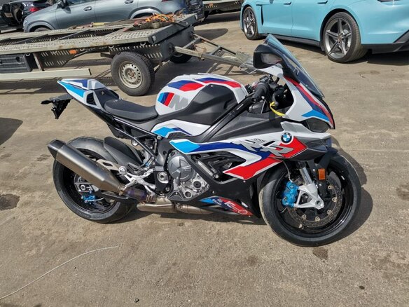 2021 BMW M 1000 RR, белый, 2200000 рублей - вид 1
