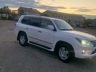 2012 Lexus LX 570 III, белый, 3890000 рублей, вид 3