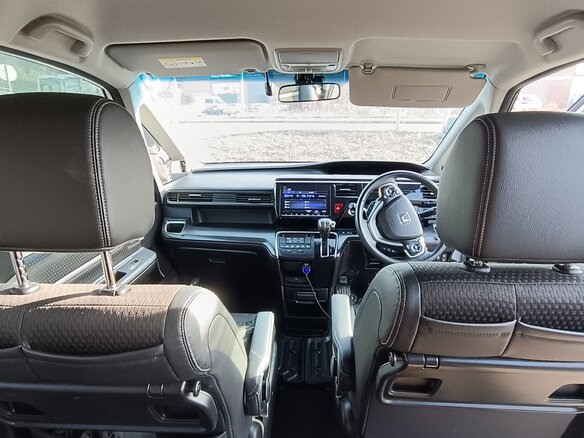 2019 Honda Stepwgn Spada V Рестайлинг, белый, 2550000 рублей - вид 11