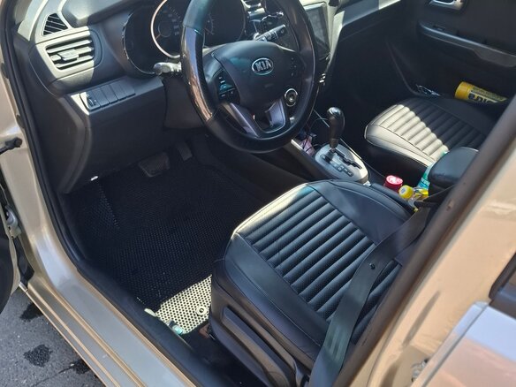 2013 Kia Rio III, бежевый - вид 5