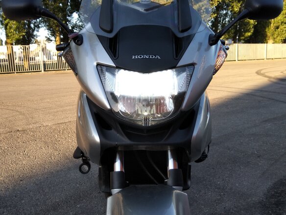 2011 Honda NT700V Deauville, серебристый, 570000 рублей - вид 3