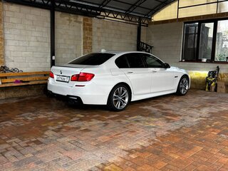 2015 BMW 5 серии 520i VI (F10/F11/F07) Рестайлинг, белый, 2450000 рублей, вид 3