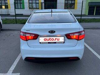 2012 Kia Rio III, белый, 660000 рублей, вид 4