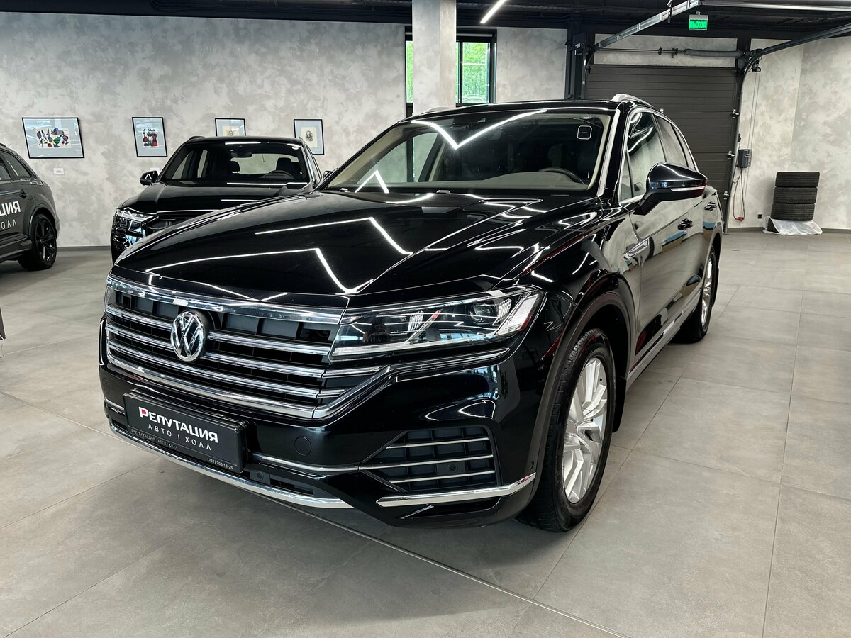 Открыть фотографии: Volkswagen Touareg III