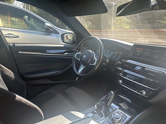 2017 BMW 5 серии 520d VII (G30/G31/G38), чёрный, 2990000 рублей - вид 22