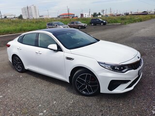 2019 Kia Optima IV Рестайлинг, белый, 2200000 рублей, вид 1