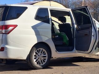 2013 SsangYong Stavic, белый, 737373 рублей, вид 4