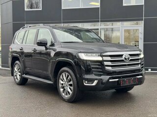2025 Toyota Land Cruiser 300 Series, чёрный, 15900000 рублей, вид 3