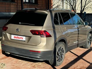 2018 Volkswagen Tiguan II, бежевый, 2450000 рублей, вид 2