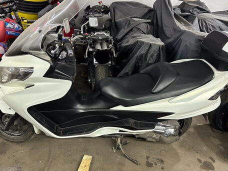 2008 Suzuki Burgman (SkyWave) 250, белый, 170000 рублей, вид 2