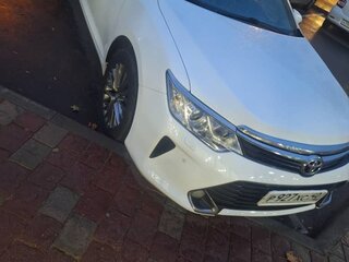 2015 Toyota Camry VII (XV50) Рестайлинг, белый, 2000000 рублей, вид 5