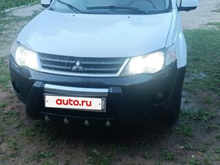 2007 Mitsubishi Outlander II, белый, 1500000 рублей, вид 3
